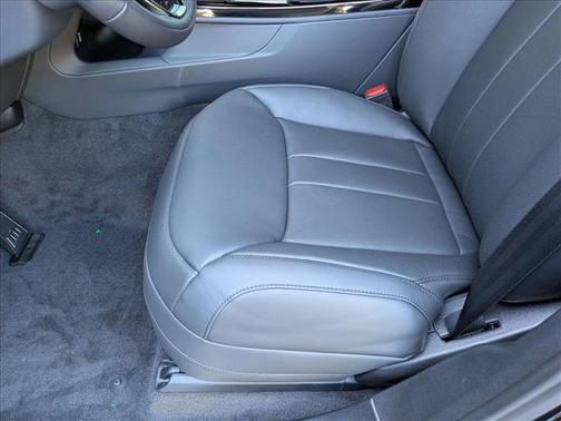 2026 Land Rover Range Rover Sport SE