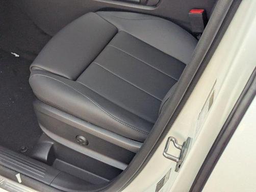 2026 Mercedes-Benz GLB 250 Base