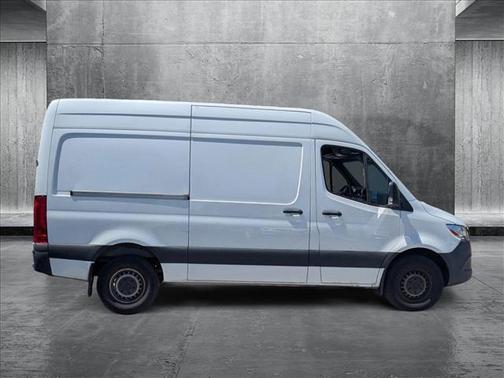 2022 Mercedes-Benz Sprinter 2500 Standard Roof