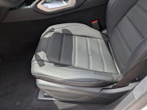 MANUFAKTUR Signature Moonlight White Magno 2026 Mercedes-Benz GLS 450 4MATIC