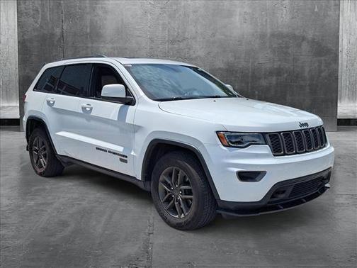 2017 Jeep Grand Cherokee 75th Anniversary Edition 4x2