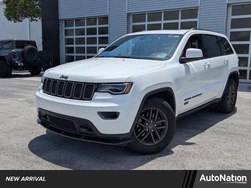 2017 Jeep Grand Cherokee 75th Anniversary Edition 4x2