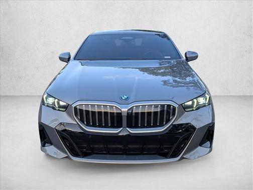 2026 BMW 550e xDrive