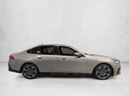 2026 BMW 550e xDrive