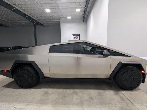 Stainless Steel 2024 Tesla Cybertruck Cyberbeast