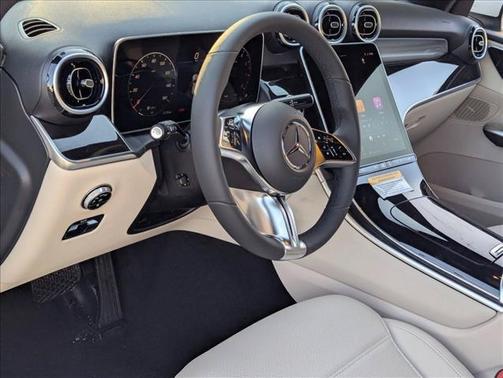 Polar White 2026 Mercedes-Benz GLC 300 Base