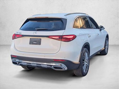 Polar White 2026 Mercedes-Benz GLC 300 Base
