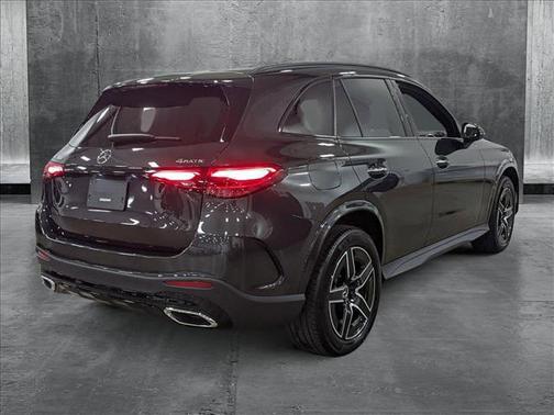 2025 Mercedes-Benz GLC 300 4MATIC