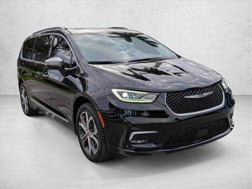 2024 Chrysler Pacifica L