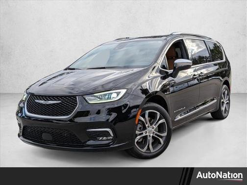 2024 Chrysler Pacifica L