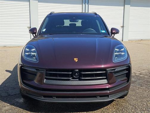 2024 Porsche Macan Base (PDK)
