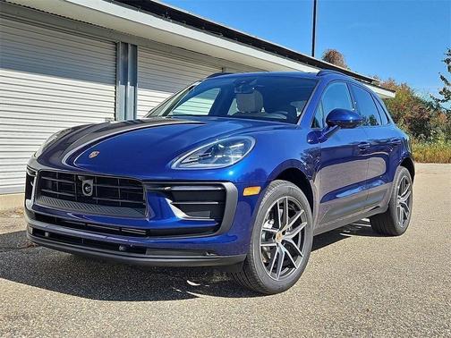 2026 Porsche Macan Base
