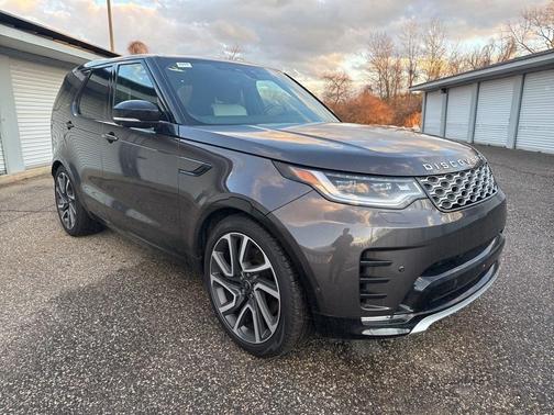 2024 Land Rover Discovery P360 Metropolitan Edition