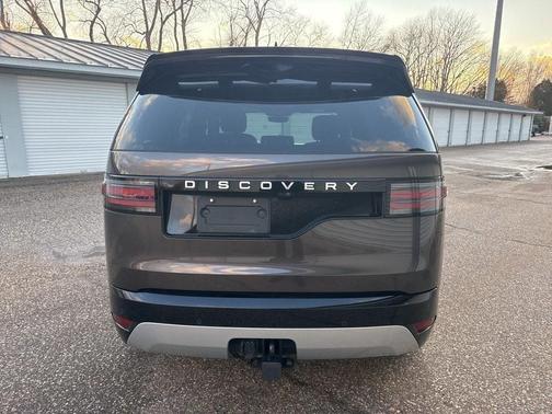 2024 Land Rover Discovery P360 Metropolitan Edition