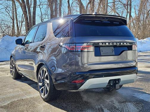 2024 Land Rover Discovery P360 Metropolitan Edition