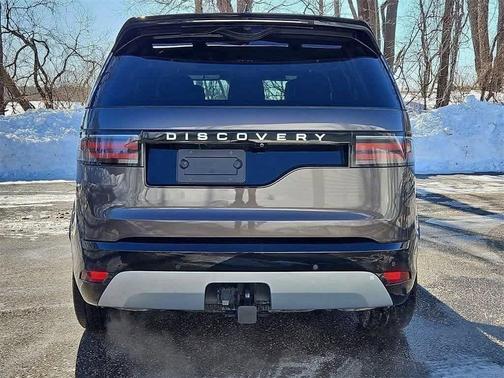 2024 Land Rover Discovery P360 Metropolitan Edition