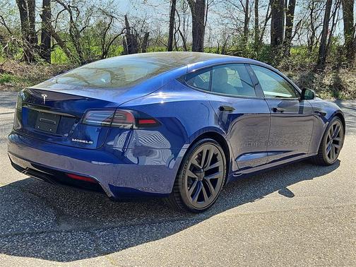 2022 Tesla Model S Base