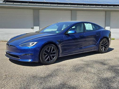2022 Tesla Model S Base