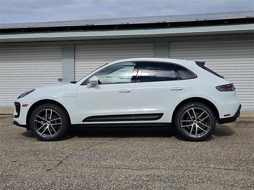 2026 Porsche Macan Base