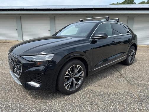 2024 Audi Q8 55 Premium