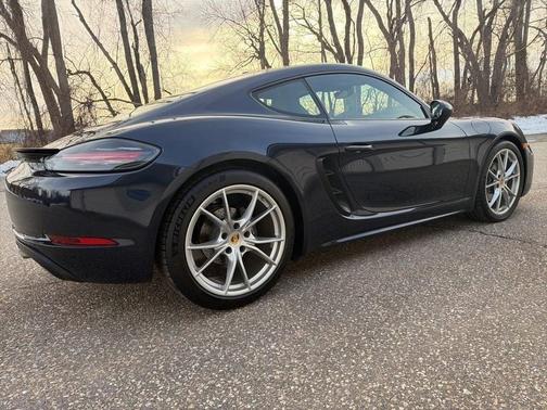 2017 Porsche 718 Cayman Base