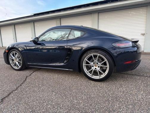 2017 Porsche 718 Cayman Base