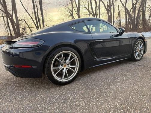 2017 Porsche 718 Cayman Base