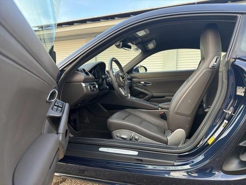 2017 Porsche 718 Cayman Base