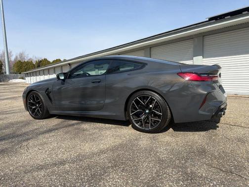 2020 BMW M8 