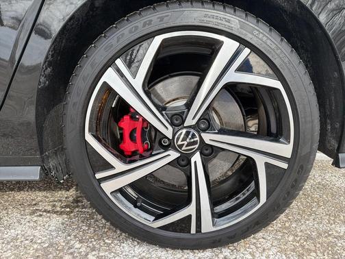 2024 Volkswagen Golf GTI 2.0T SE