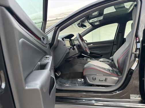2024 Volkswagen Golf GTI 2.0T SE