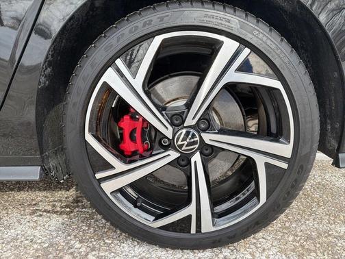 2024 Volkswagen Golf GTI 2.0T SE