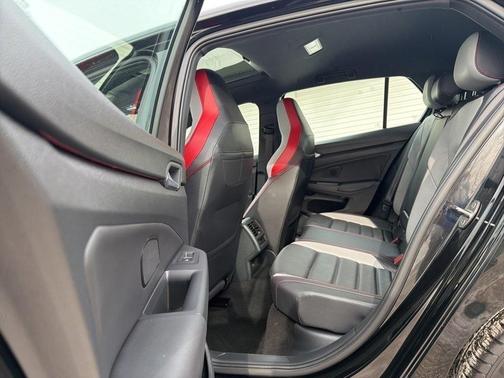 2024 Volkswagen Golf GTI 2.0T SE