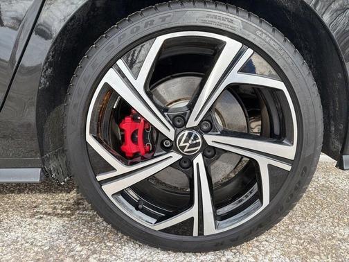 2024 Volkswagen Golf GTI 2.0T SE