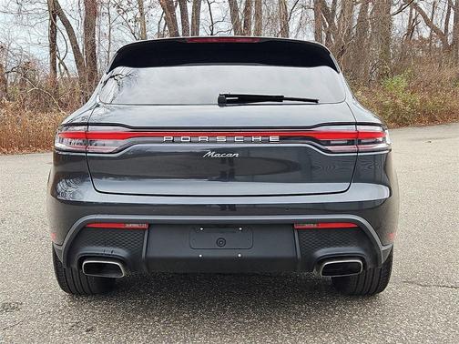 2025 Porsche Macan 