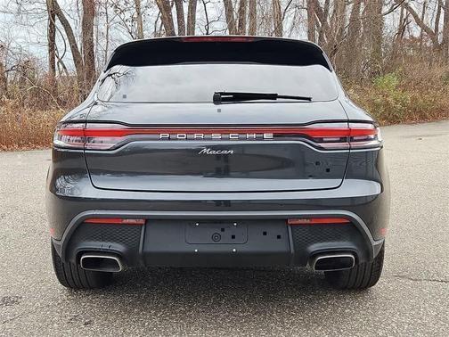 2025 Porsche Macan 