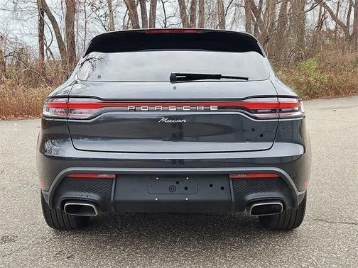 2025 Porsche Macan 