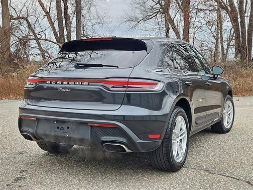 2025 Porsche Macan 