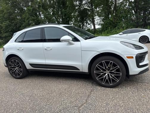 2025 Porsche Macan