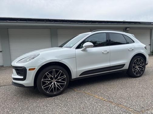 2025 Porsche Macan