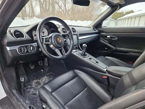 2024 Porsche 718 Boxster 