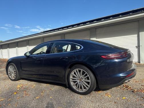 2018 Porsche Panamera 4S