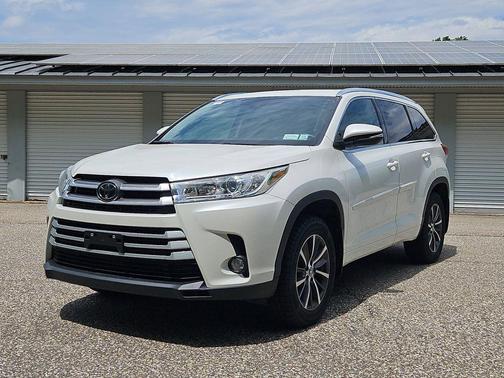 Blizzard Pearl 2018 Toyota Highlander XLE