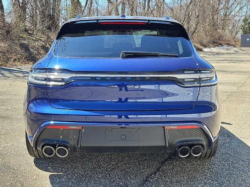 Gentian Blue Metallic 2026 Porsche Macan GTS