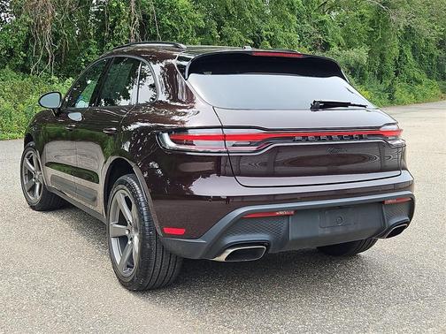2023 Porsche Macan Base (PDK)