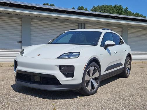 2025 Porsche Macan 4