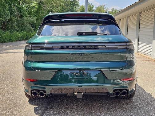 2025 Porsche Cayenne GTS