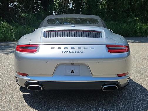 2018 Porsche 911 Carrera