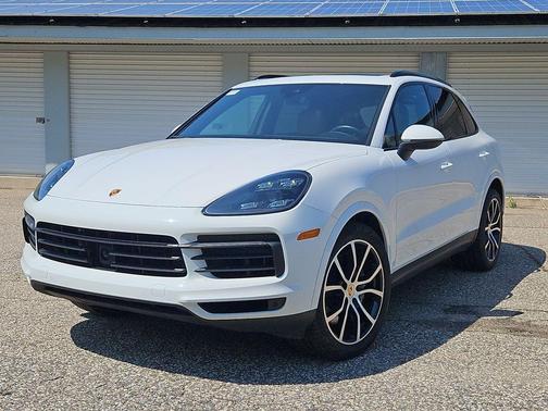 White 2023 Porsche Cayenne S