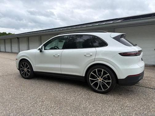 White 2023 Porsche Cayenne S